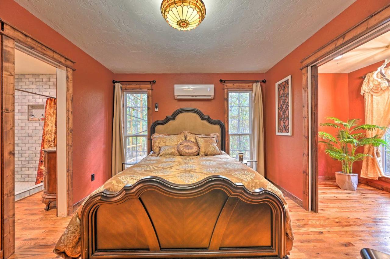 Tudor-Style Broken Bow Cottage With Hot Tub And Decks! Stephens Gap المظهر الخارجي الصورة