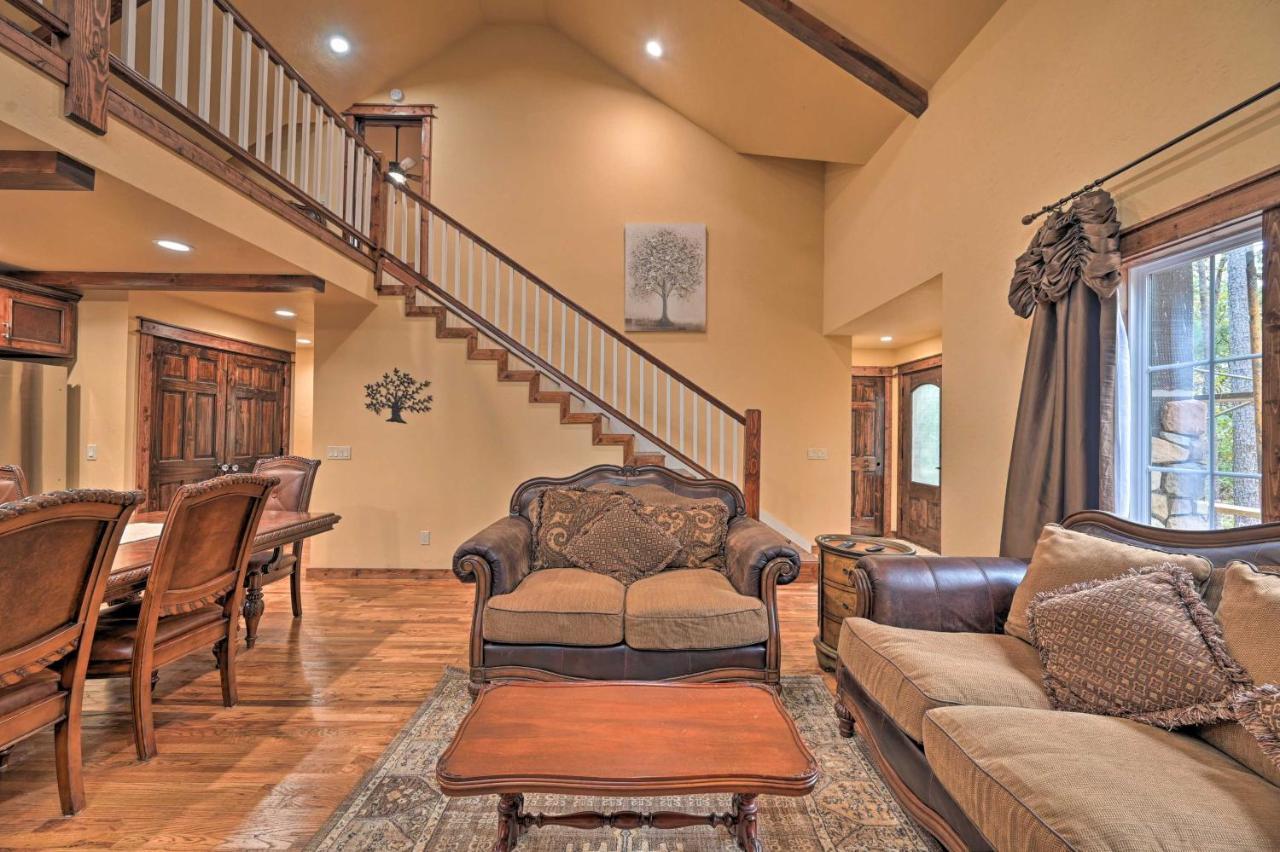 Tudor-Style Broken Bow Cottage With Hot Tub And Decks! Stephens Gap المظهر الخارجي الصورة