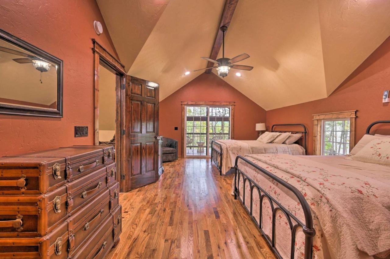 Tudor-Style Broken Bow Cottage With Hot Tub And Decks! Stephens Gap المظهر الخارجي الصورة