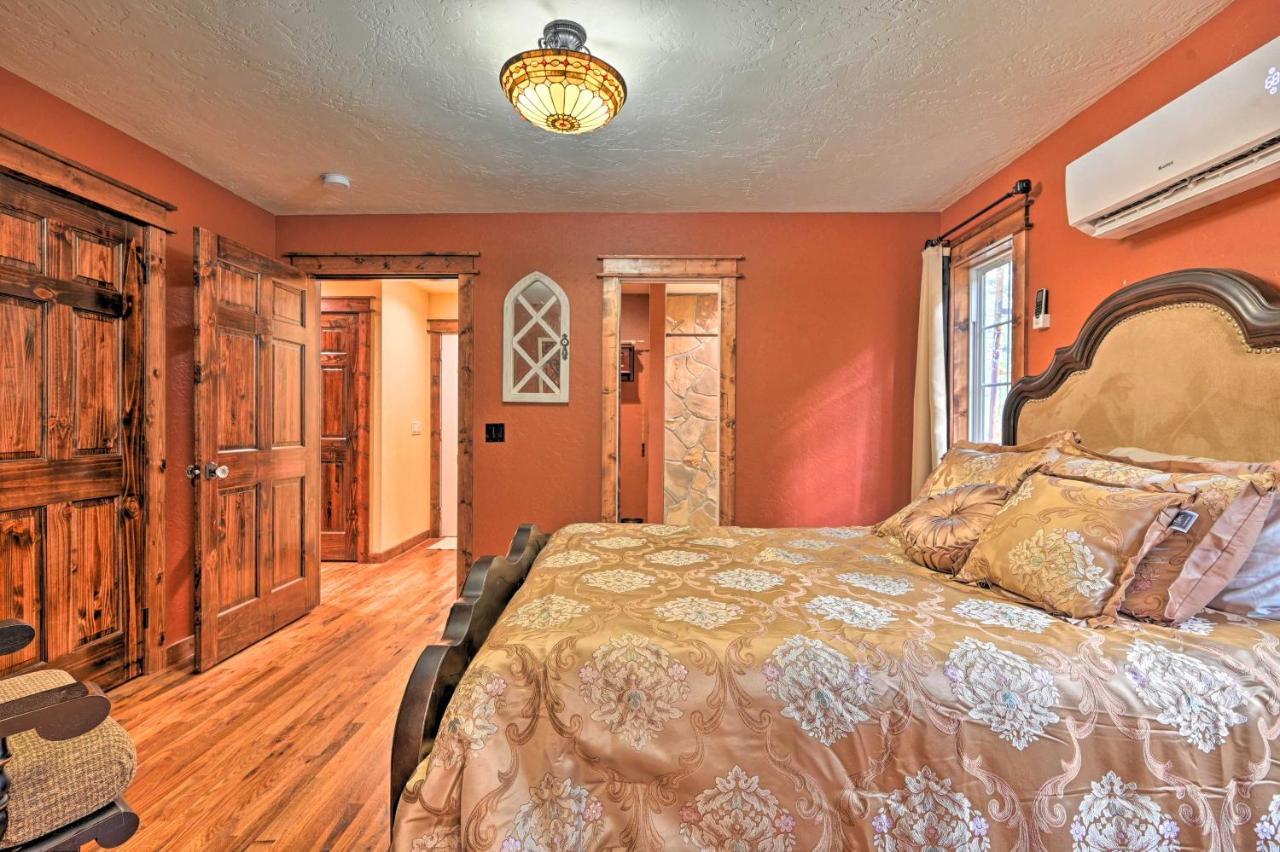 Tudor-Style Broken Bow Cottage With Hot Tub And Decks! Stephens Gap المظهر الخارجي الصورة
