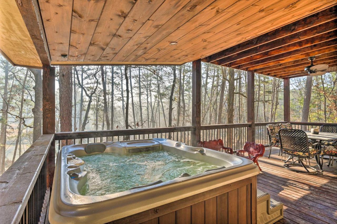 Tudor-Style Broken Bow Cottage With Hot Tub And Decks! Stephens Gap المظهر الخارجي الصورة